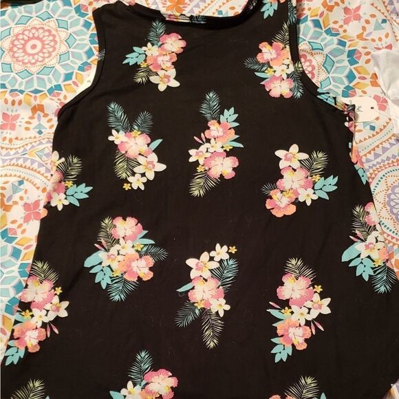 NWT Girls Black/Floral Tank Top Sz M (10/12) - Picture 3 of 3